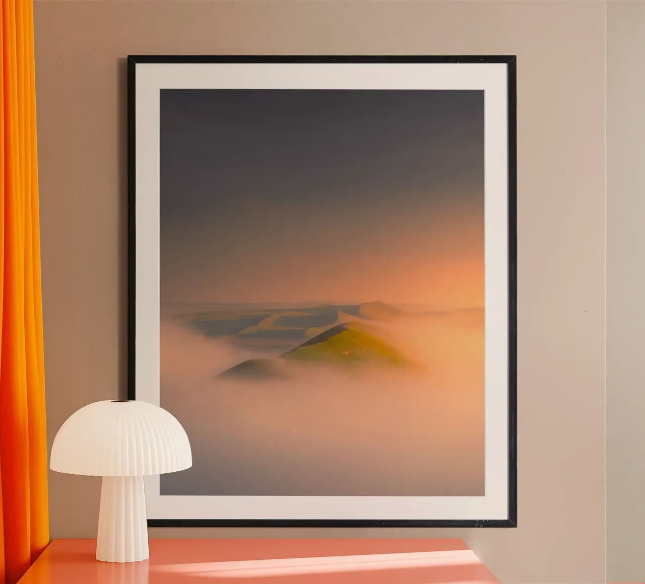 clouds cover moutain poster con telaio in legno da lily