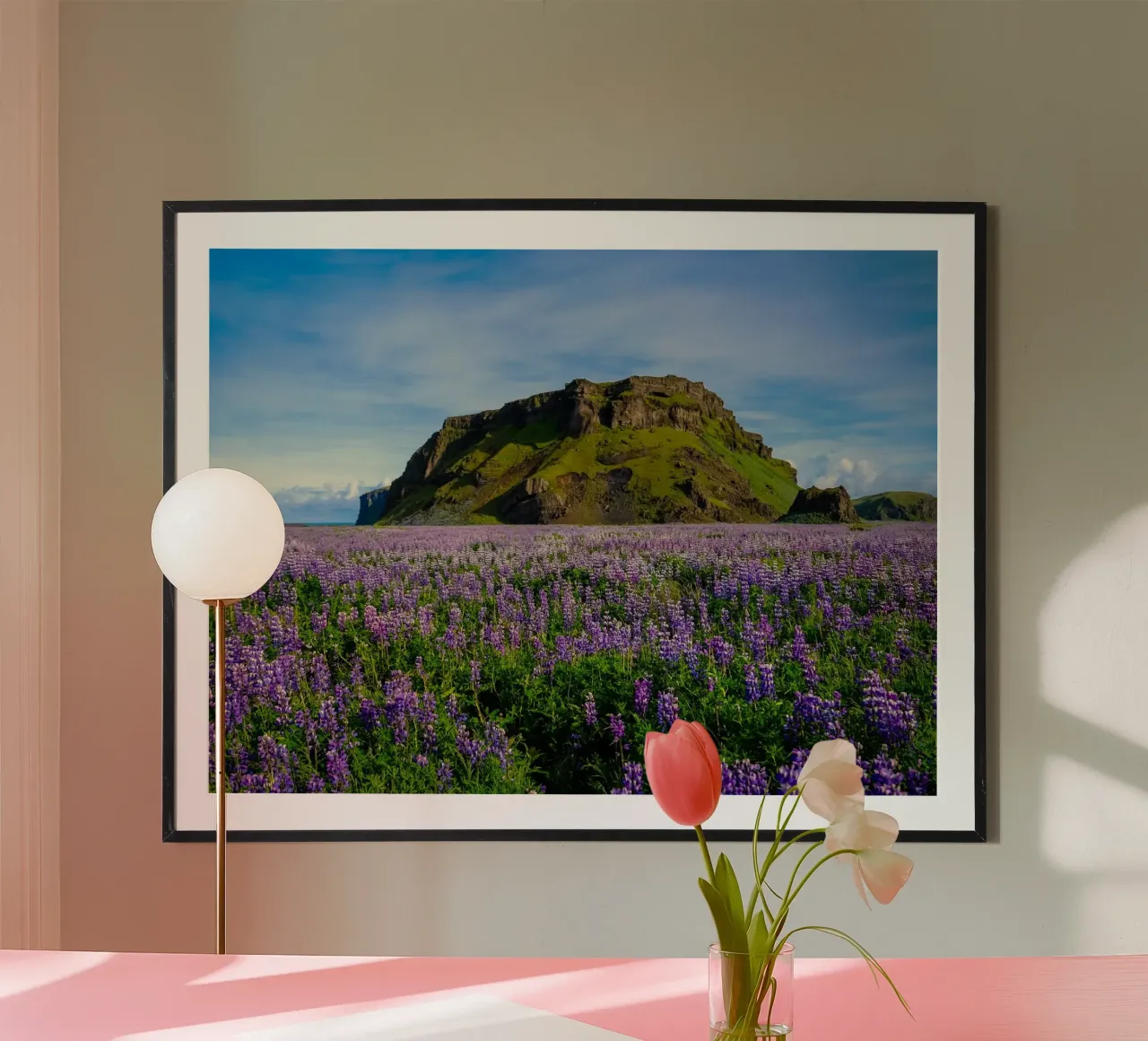 blossom and mountain poster con telaio in alluminio da carsa