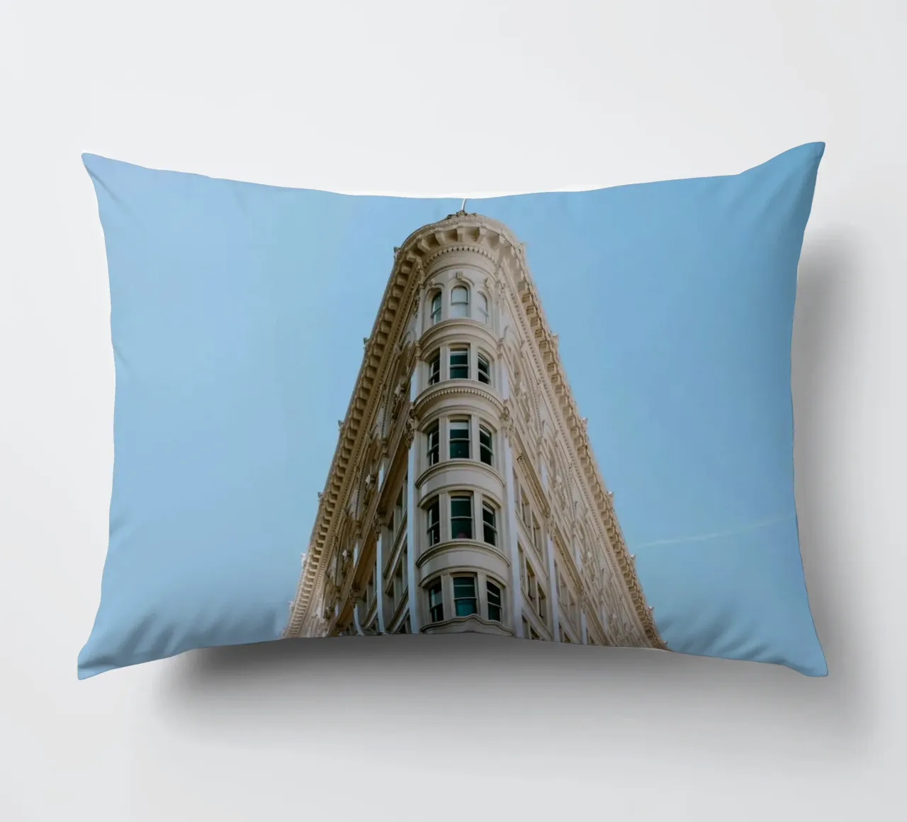 the triangle building cuscino da carsa