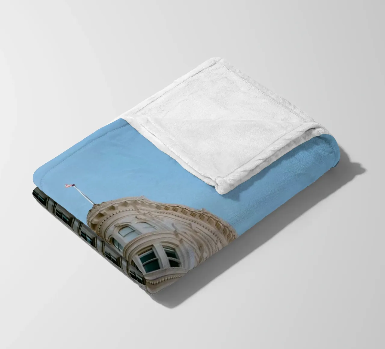 the triangle building coperta in pile da carsa