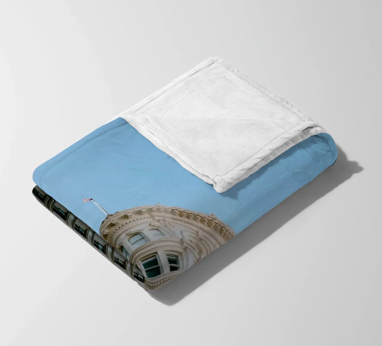 the triangle building coperta in pile da carsa