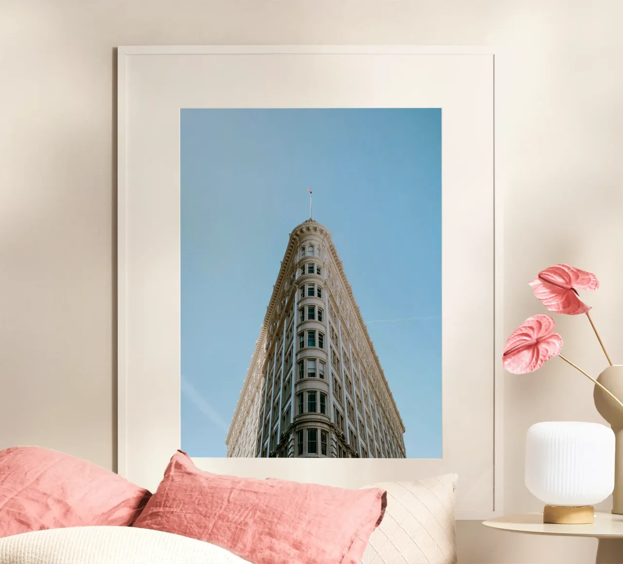 the triangle building poster con telaio in legno da carsa