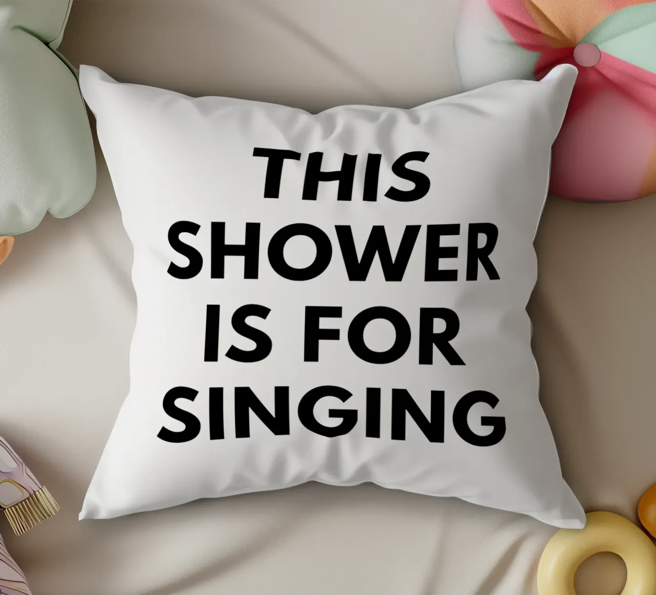 Questa doccia è per cantare cuscino da Typo Designs
