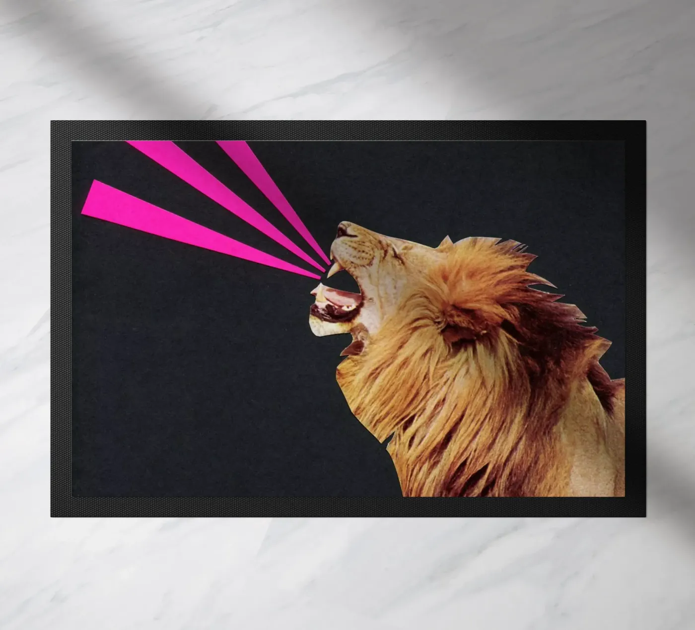 ROAR paillasson de Cassia Beck Collage
