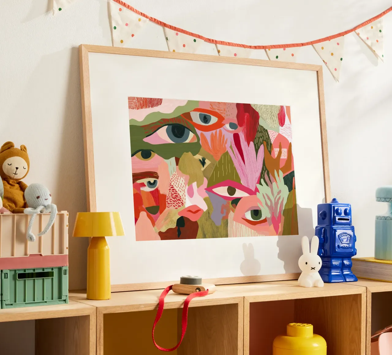 Abstract Faces, Vibrant Pop Art Print poster con marco de madera de vintagepod