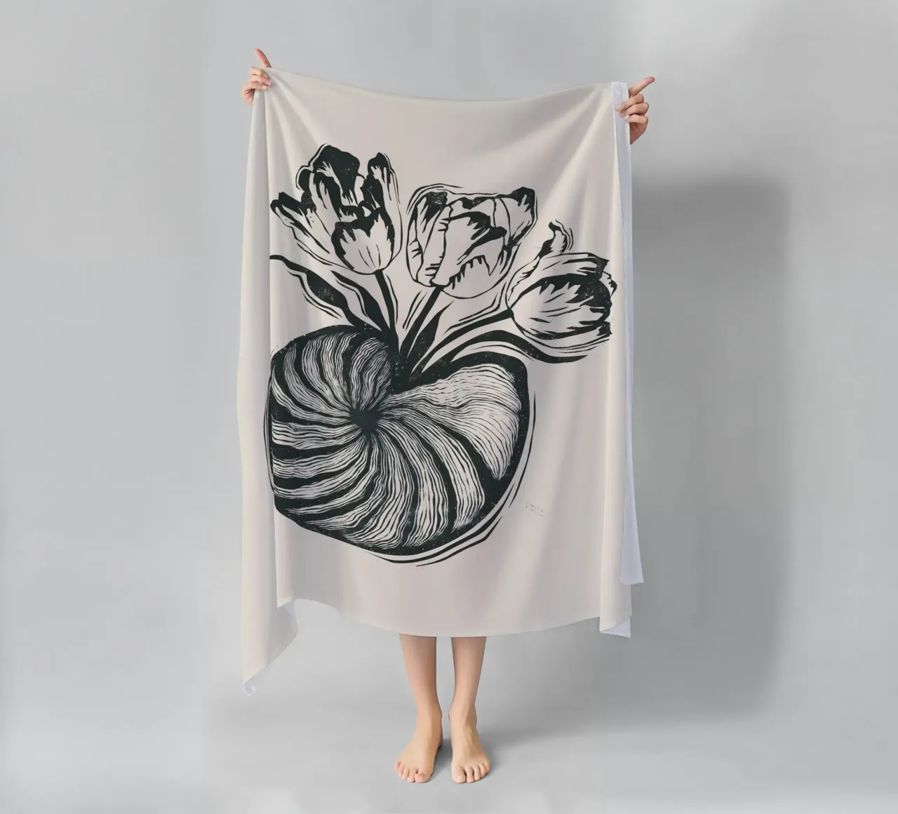Nautilus & Tulips telo mare da Indigo Rain
