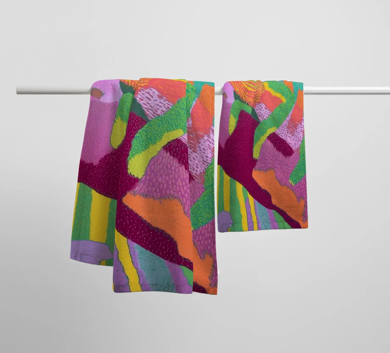 Psychedelische kameleon, kleurrijke abstracte kunst badhanddoek van vintagepod