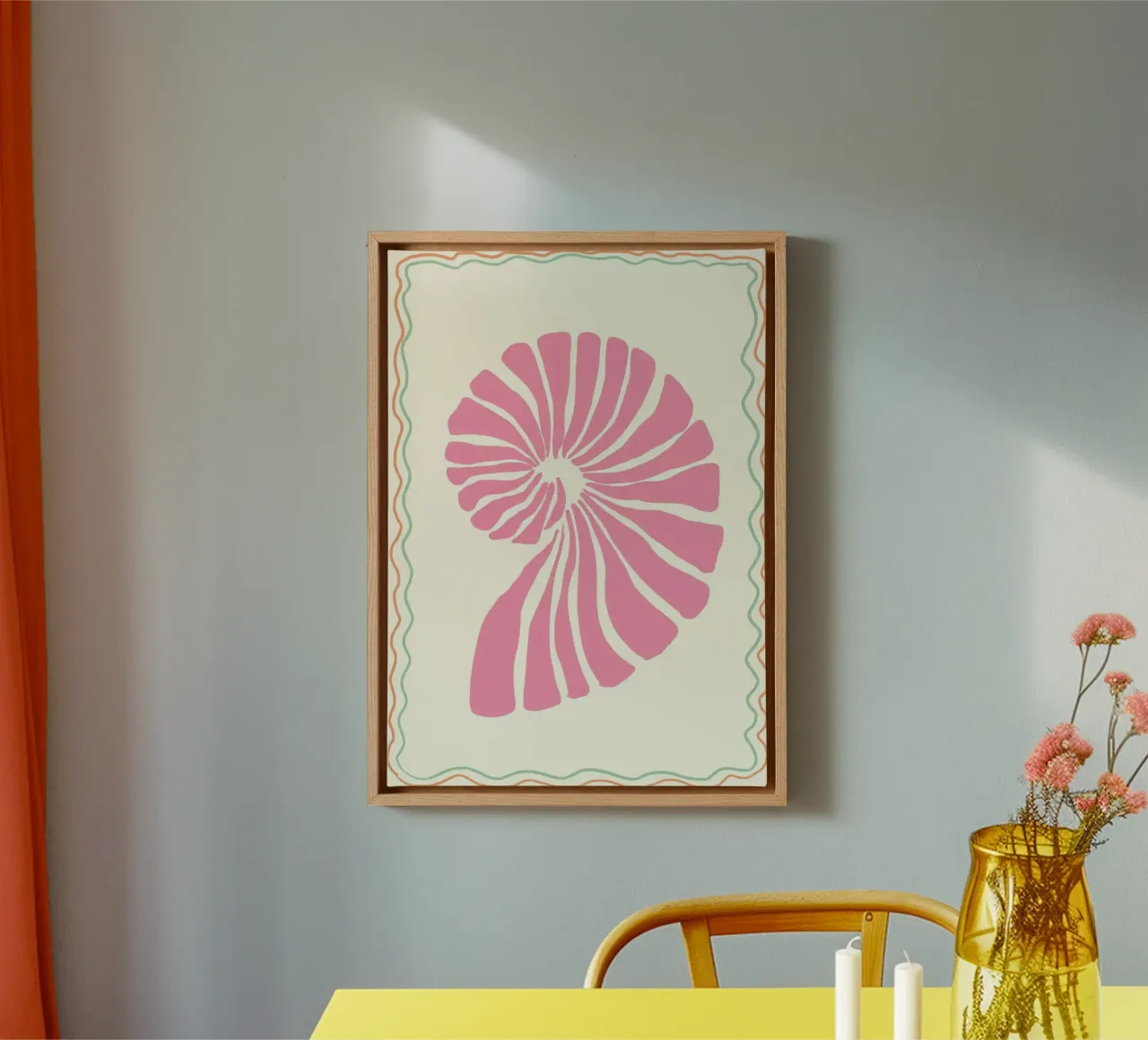 Roze zeeschelp, Nautilus, Minimalistische kunstdruk canvas met Baklijst van dawnthesea
