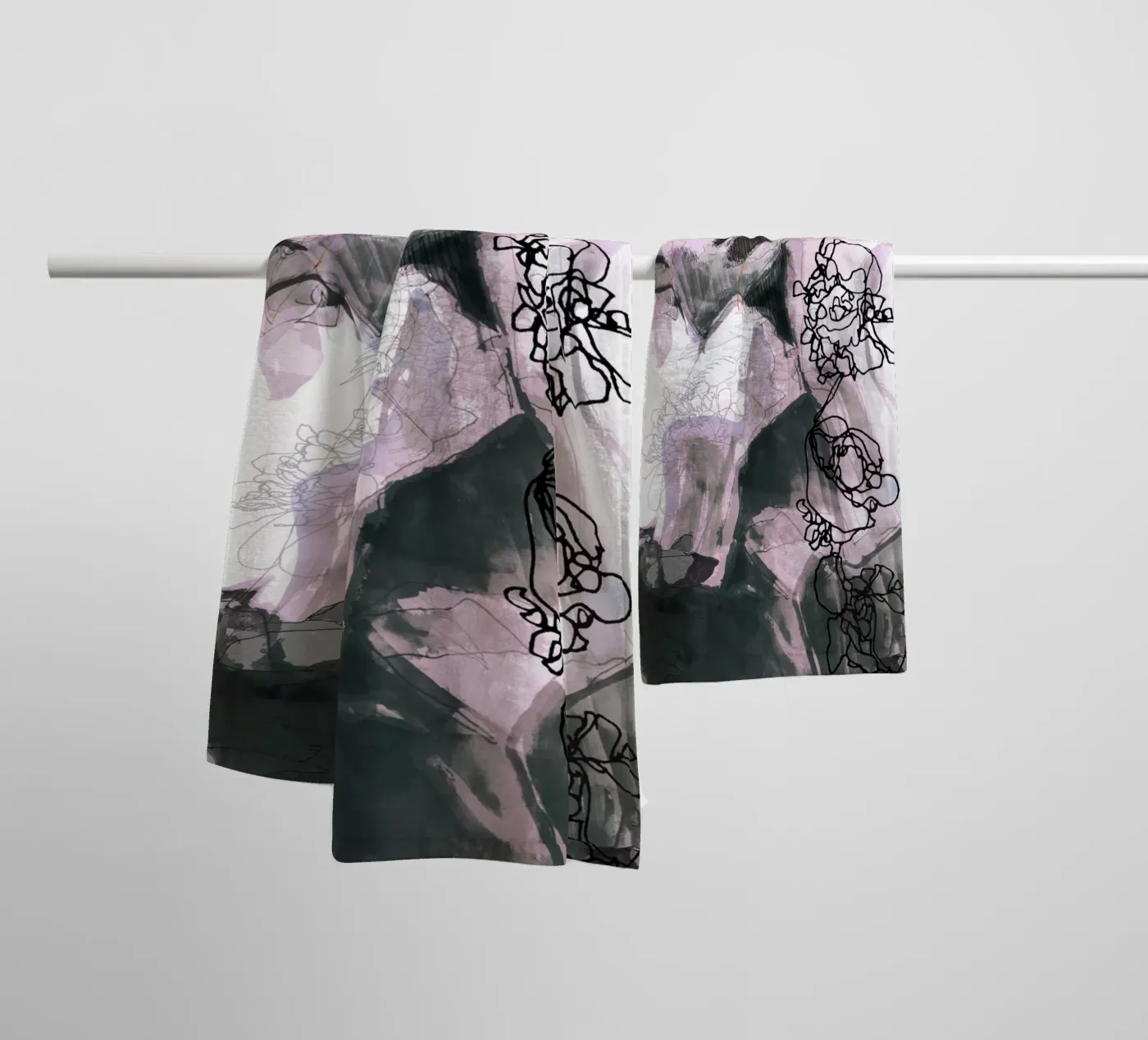 lips towel by Giulio Iurissevich