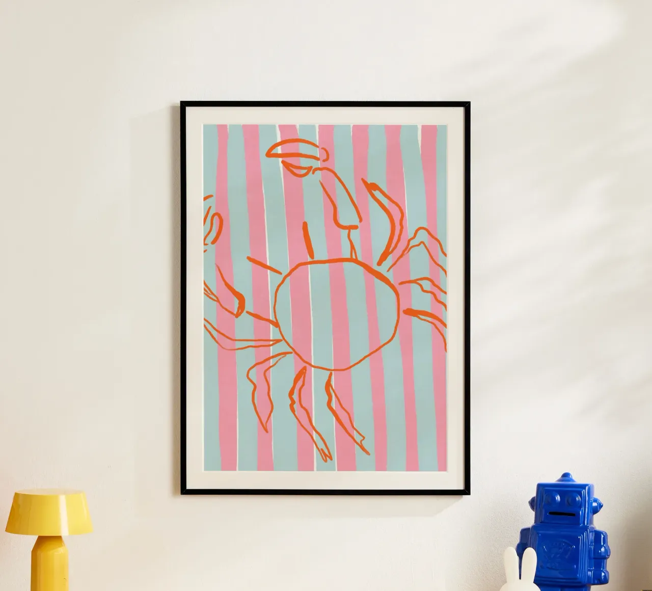 Gestreepte krab, minimalistische kustkunst, Retroprint poster met kunststof frame van dawnthesea