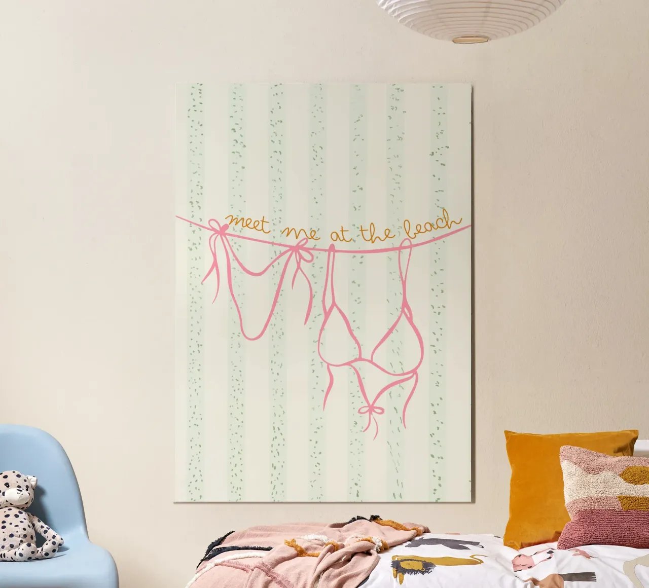 Incontriamoci in spiaggia, Bikini Art, Poster estivo poster con telaio in plastica da dawnthesea