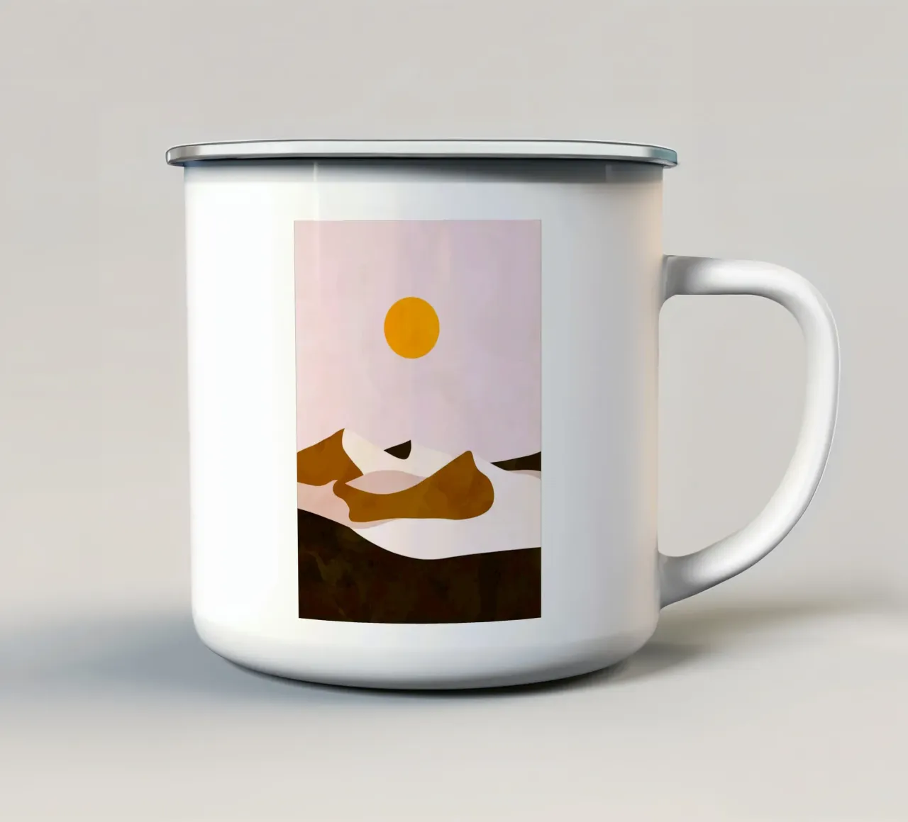 Paesaggio desertico minimalista con sole tazza in smalto da Sabine Klein