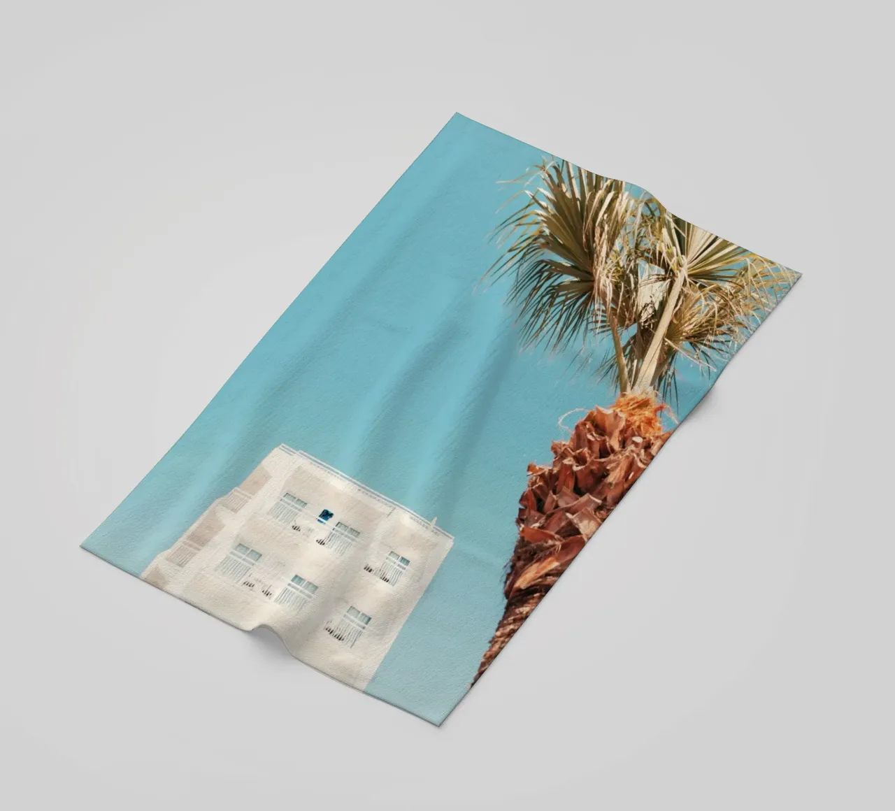 building with palm telo mare da mip of map