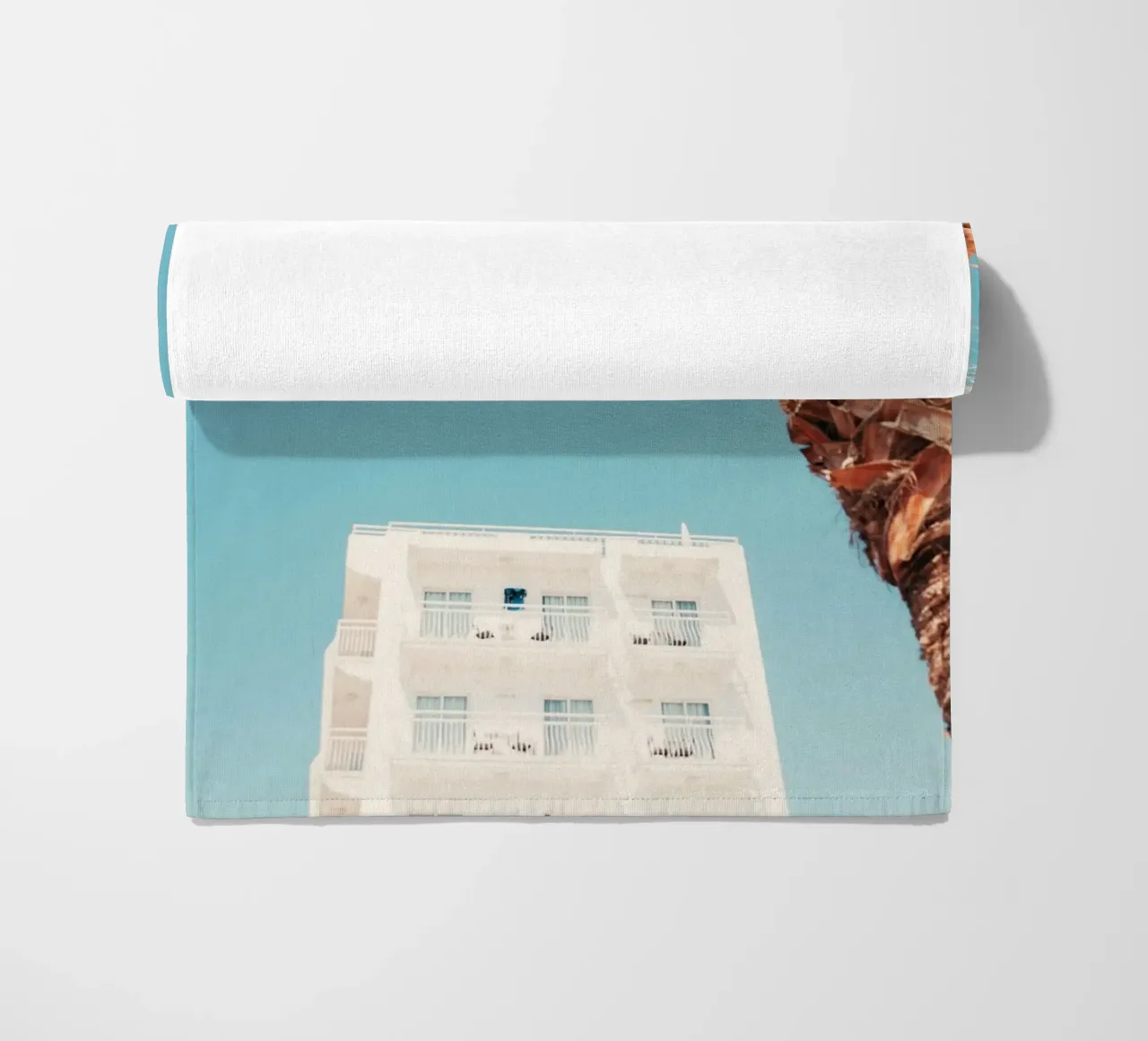 building with palm telo mare da mip of map