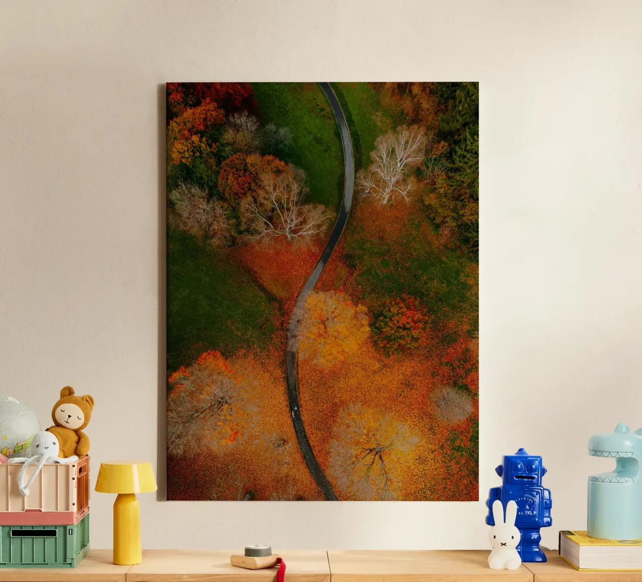 curve road in blossom forest tela con Cornice a cassetta da Good days