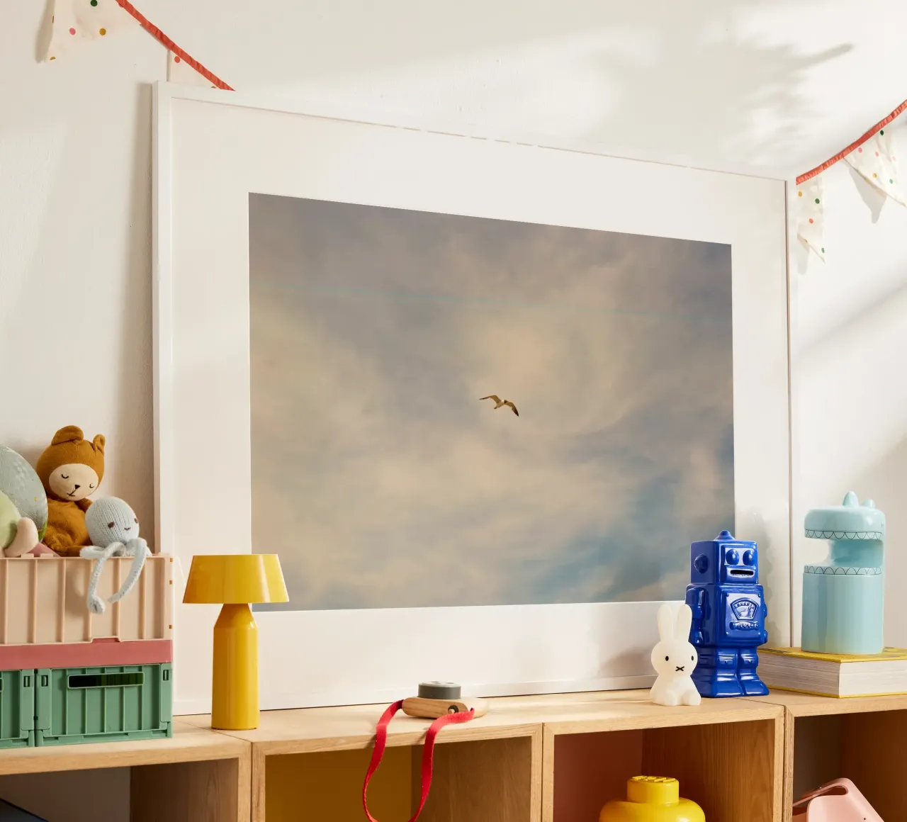 fly bird on sky poster con telaio in plastica da carsa