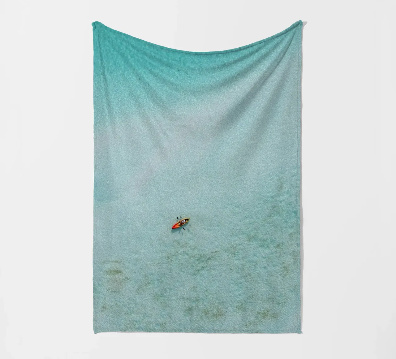 boat single in huge space coperta in pile da carsa