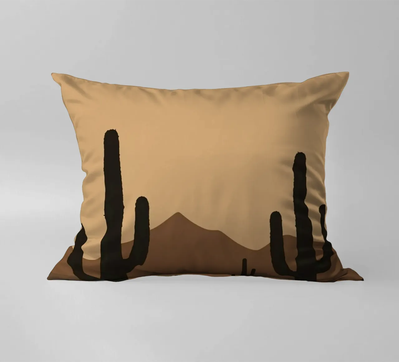 Paesaggio desertico monocromatico con sagome di cactus cuscino da DesignDoodle