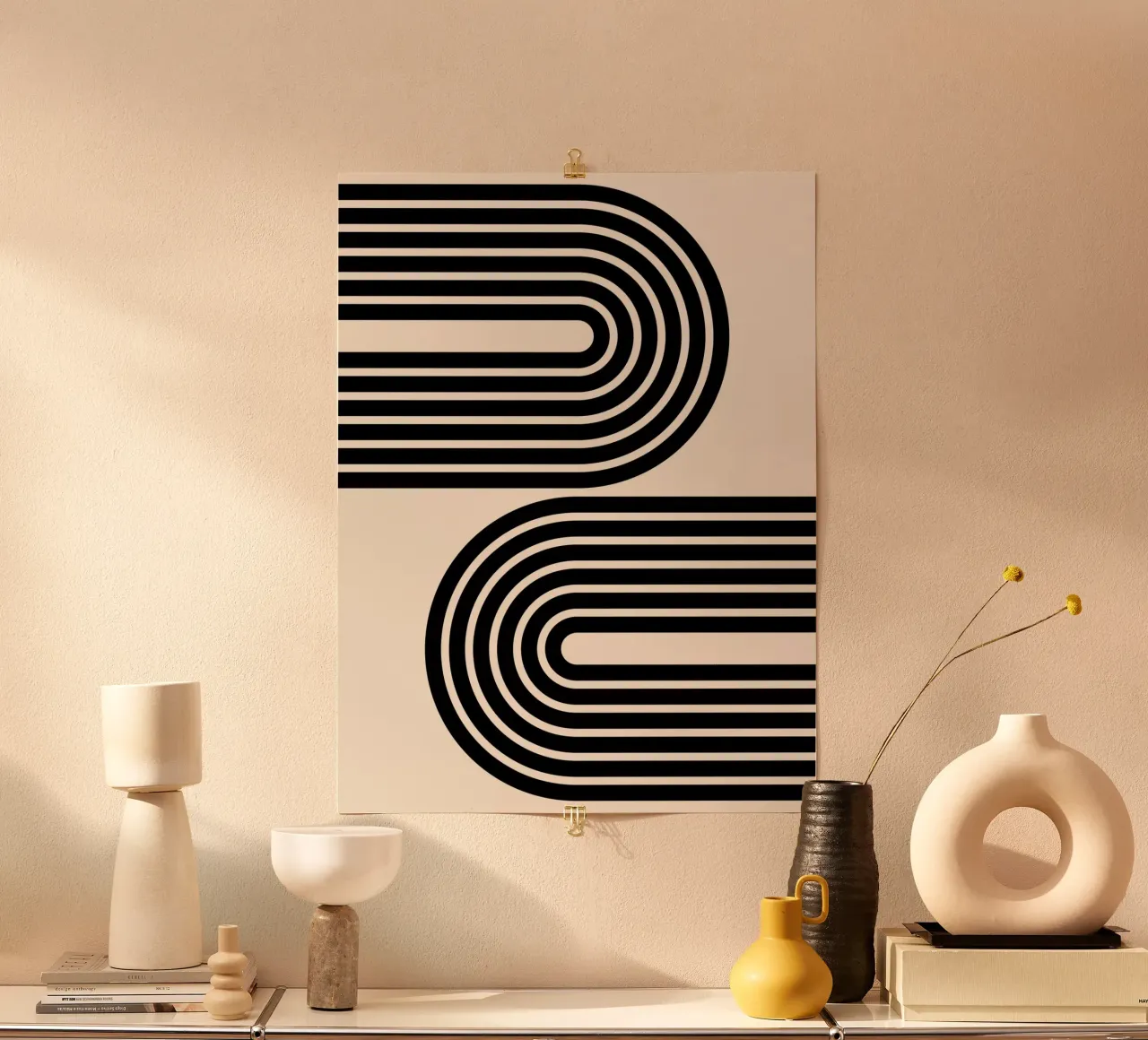 Arco geometrico minimalista a strisce in grassetto nero su avorio poster con telaio in legno da Beauty in Simplicity