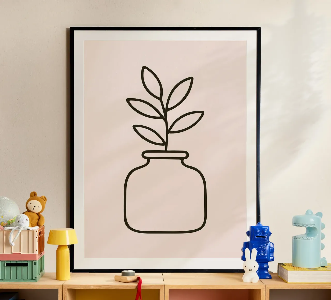 Illustrazione di una pianta minimalista in un vaso poster con telaio in plastica da Maria Maier