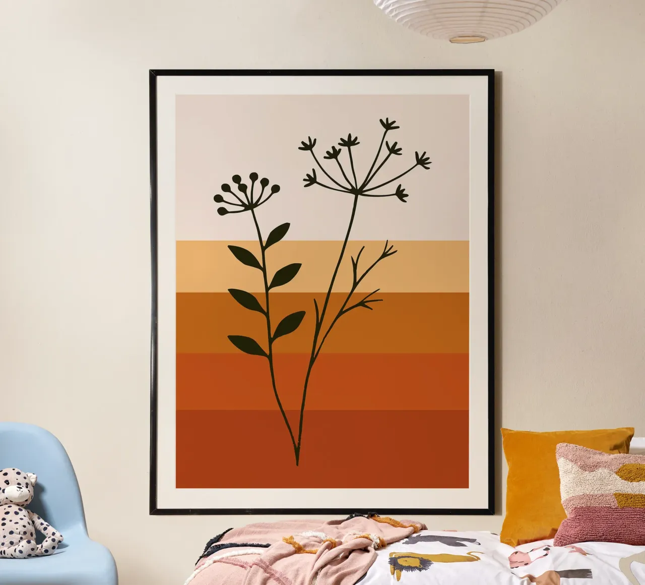 Arte floreale minimalista con i toni della terra poster con telaio in alluminio da Maria Maier
