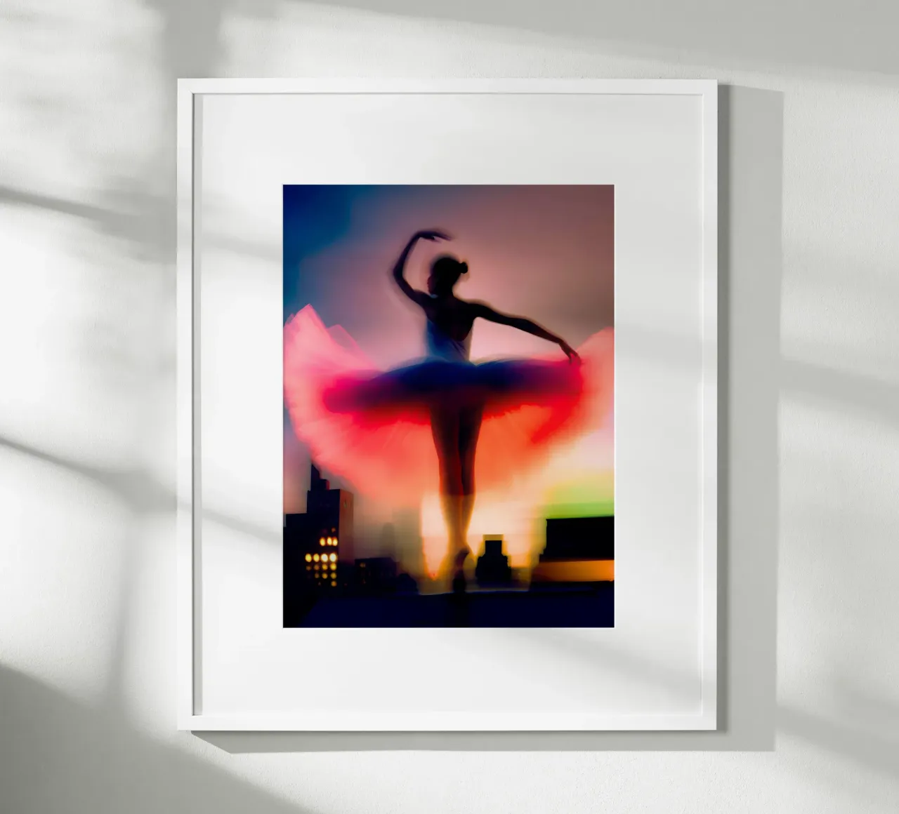 La Danseuse poster con telaio in legno da ICONICA Art Studio