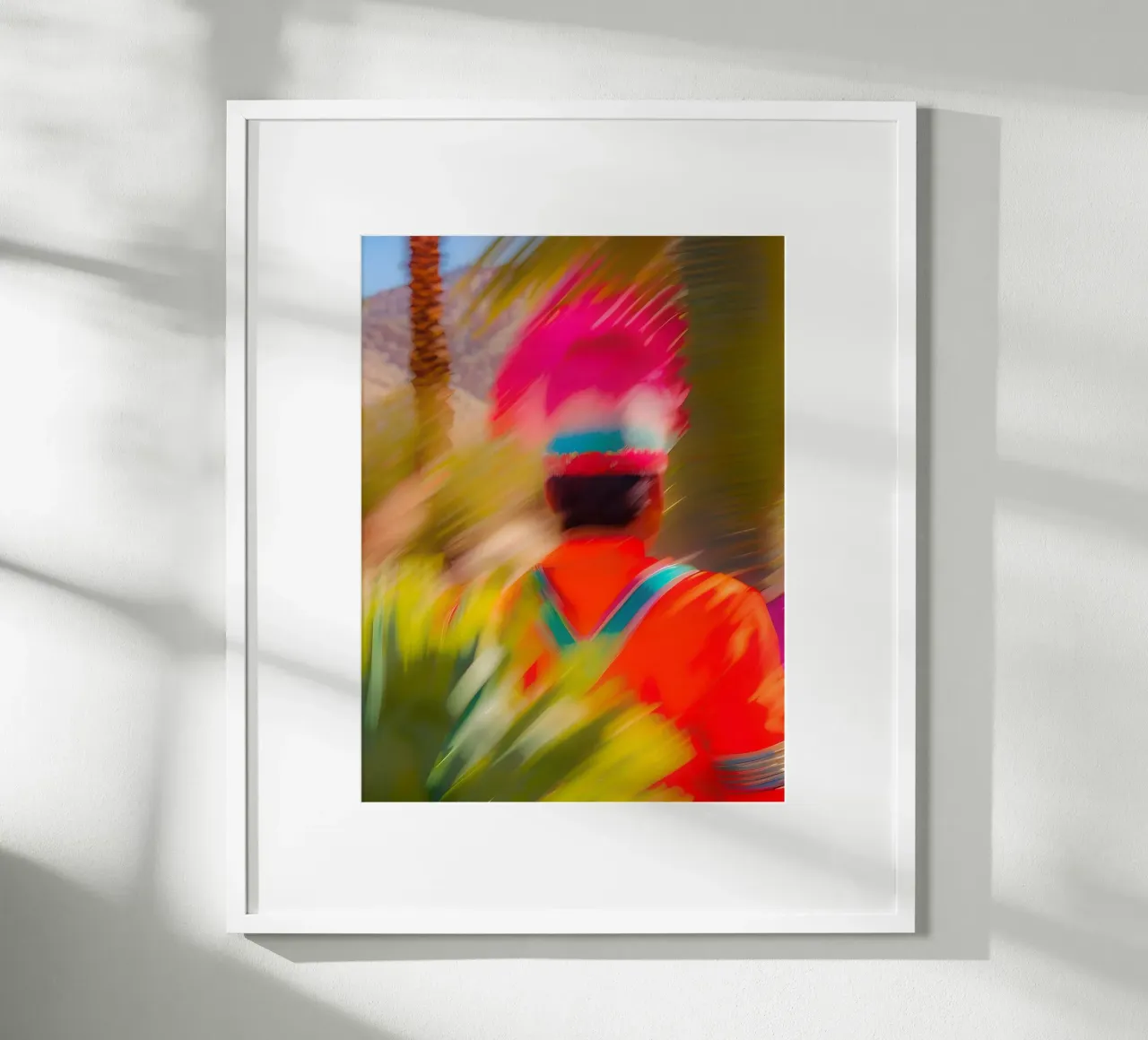 L'homme coloré poster con telaio in plastica da ICONICA Art Studio