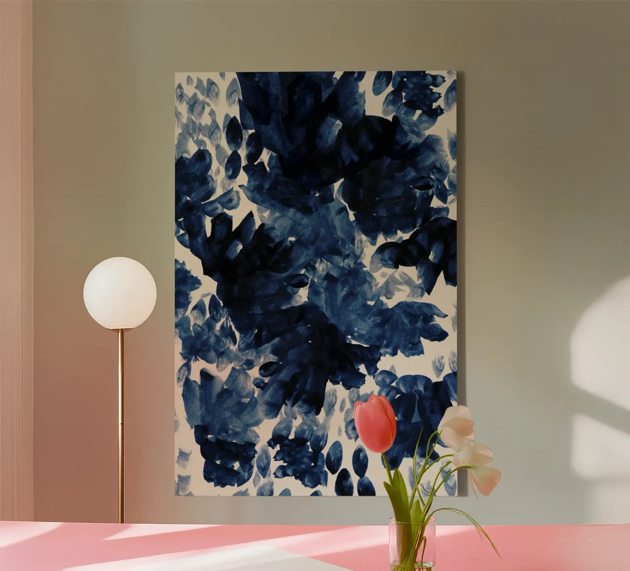 Danushka - Fiori notturni tela con Cornice a cassetta da The Artcircle