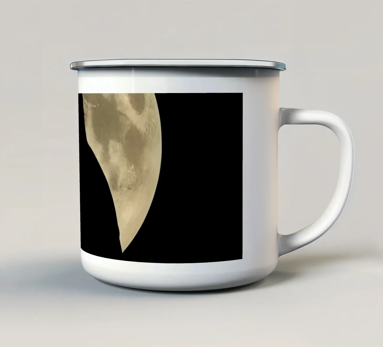 Sagoma di gufo davanti alla luna tazza in smalto da DesignDoodle