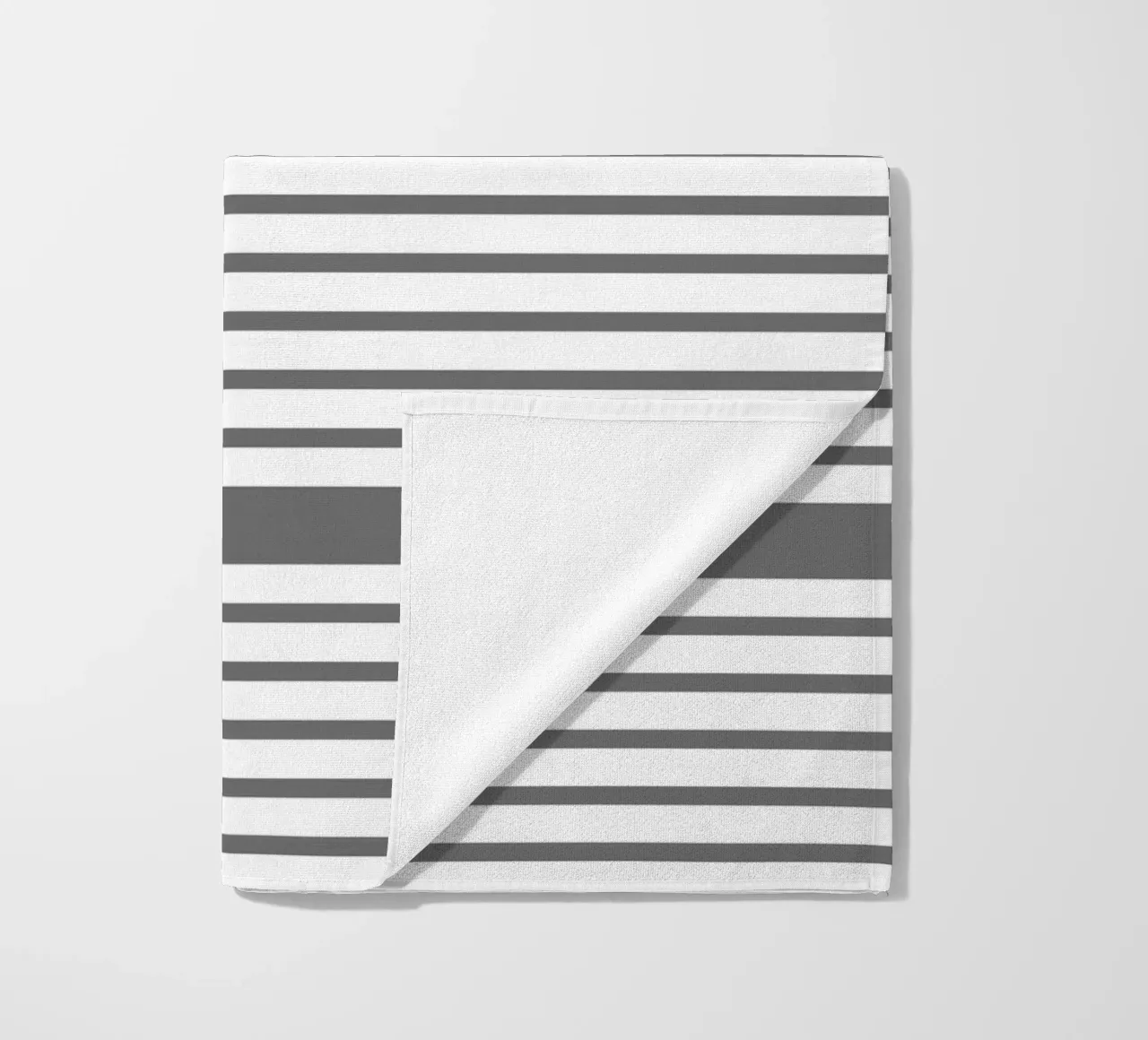Archi geometrici minimalisti a strisce bianche su grigio scuro telo mare da Beauty in Simplicity