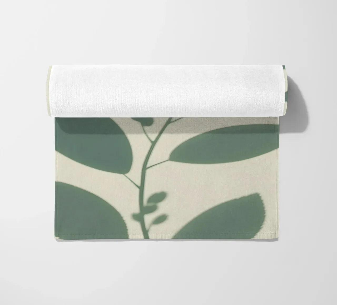 Botanische schaduwen strandhanddoek van Botanical Gallery