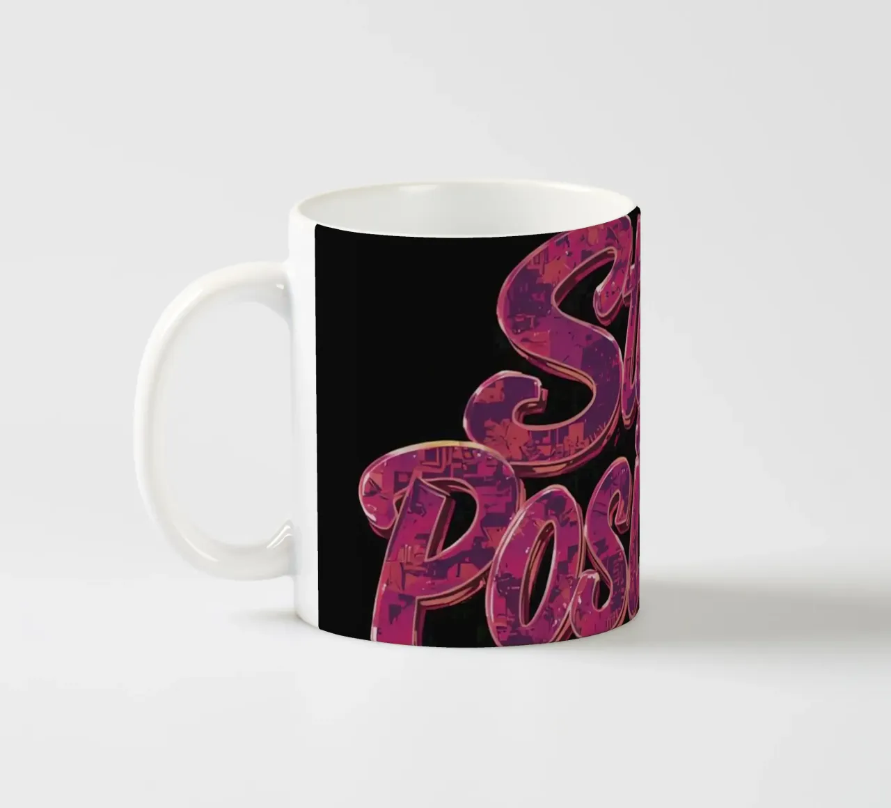 "Positiv bleiben" Glänzend strukturierter Text auf Schwarz Keramik Tasse von DesignDoodle