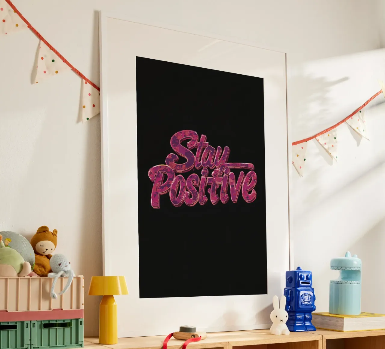 "Positiv bleiben" Glänzend strukturierter Text auf Schwarz Poster von DesignDoodle
