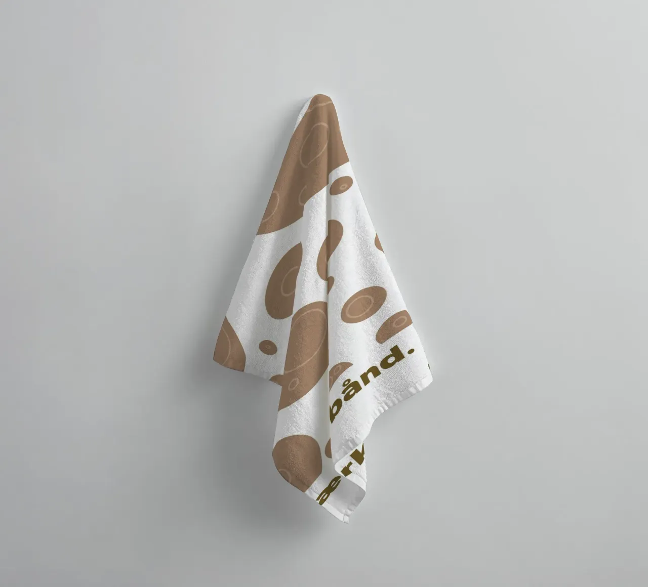 Volkadot Pattern towel by MODERN NUANCE