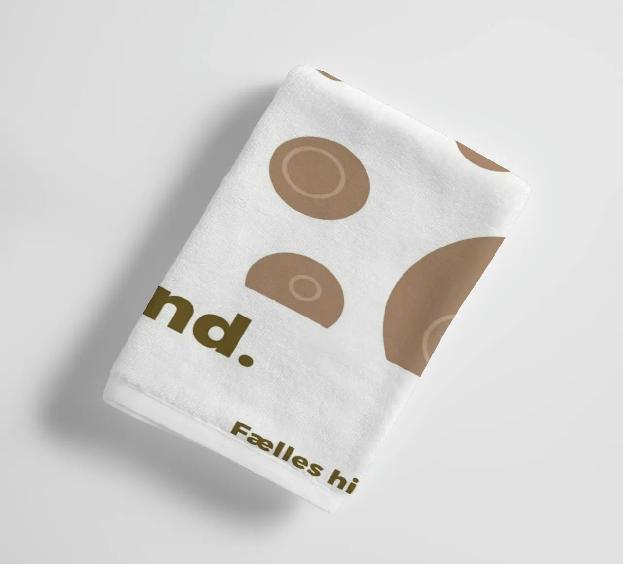 Volkadot Pattern towel by MODERN NUANCE