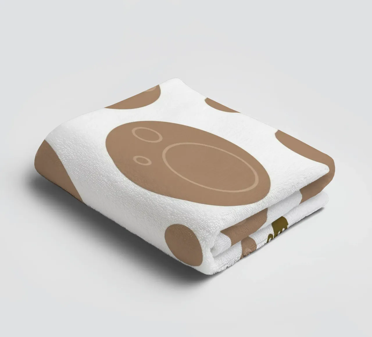 Volkadot Pattern towel by MODERN NUANCE