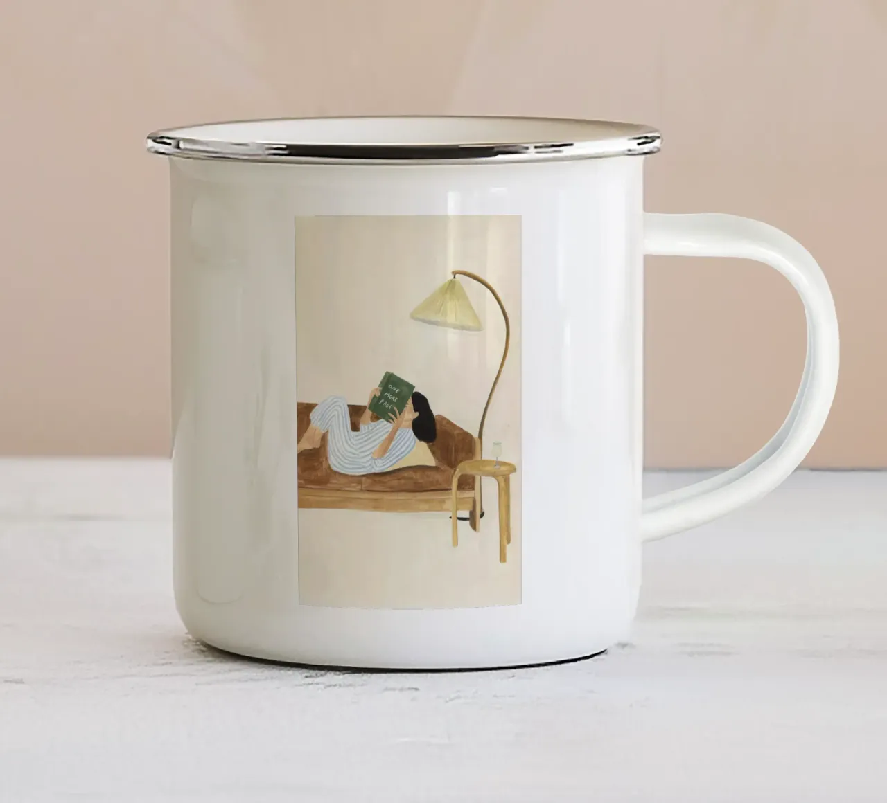 One More Page tazza in smalto da Isabelle Vandeplassche