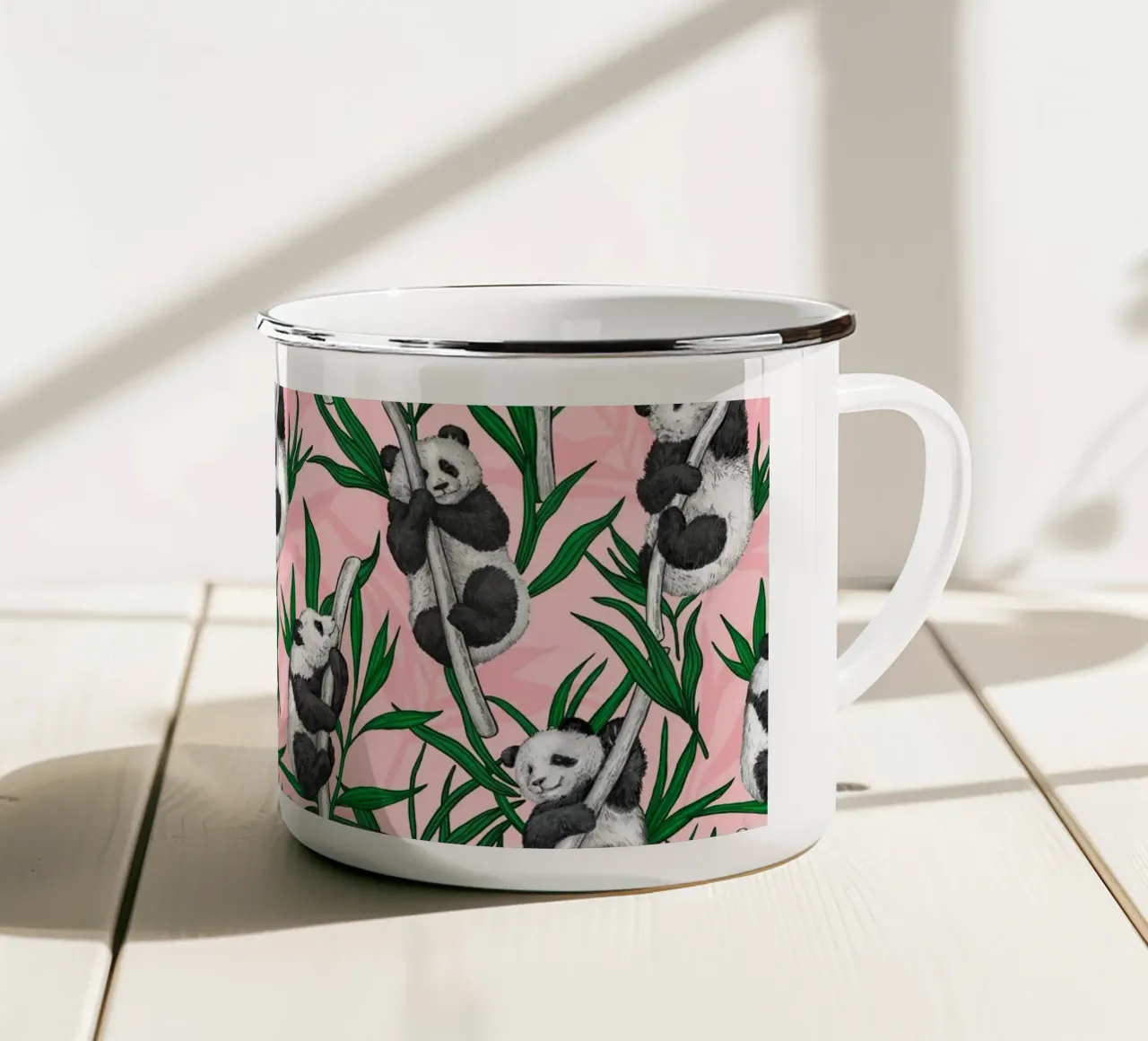 Cuccioli di panda tazza in smalto da Painted Nature