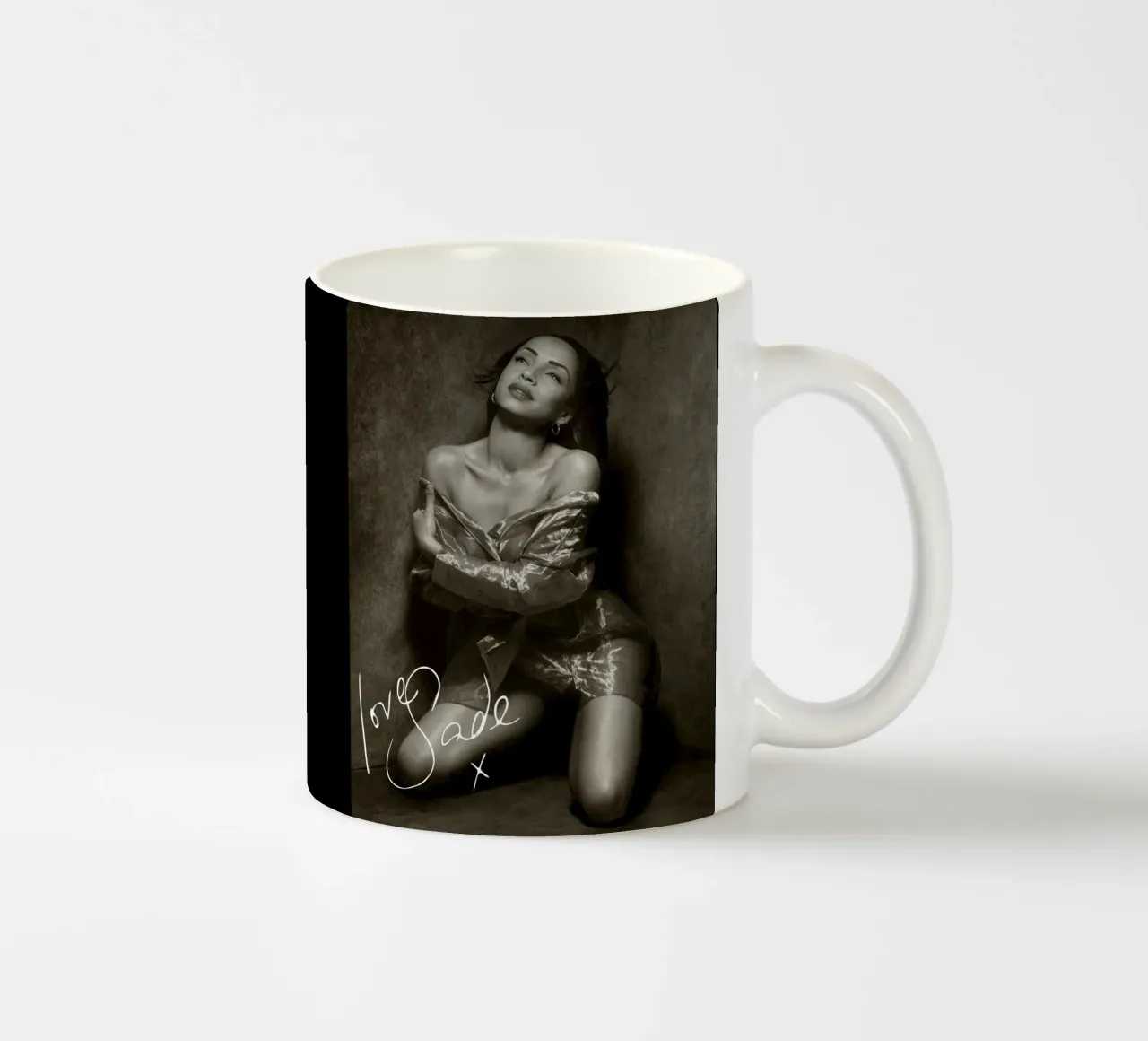 Sade Adu - Amore Sade 2 tazza in ceramica da eliouxence