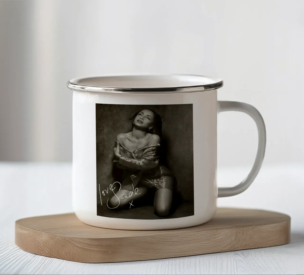 Sade Adu - Amore Sade 2 tazza in smalto da eliouxence
