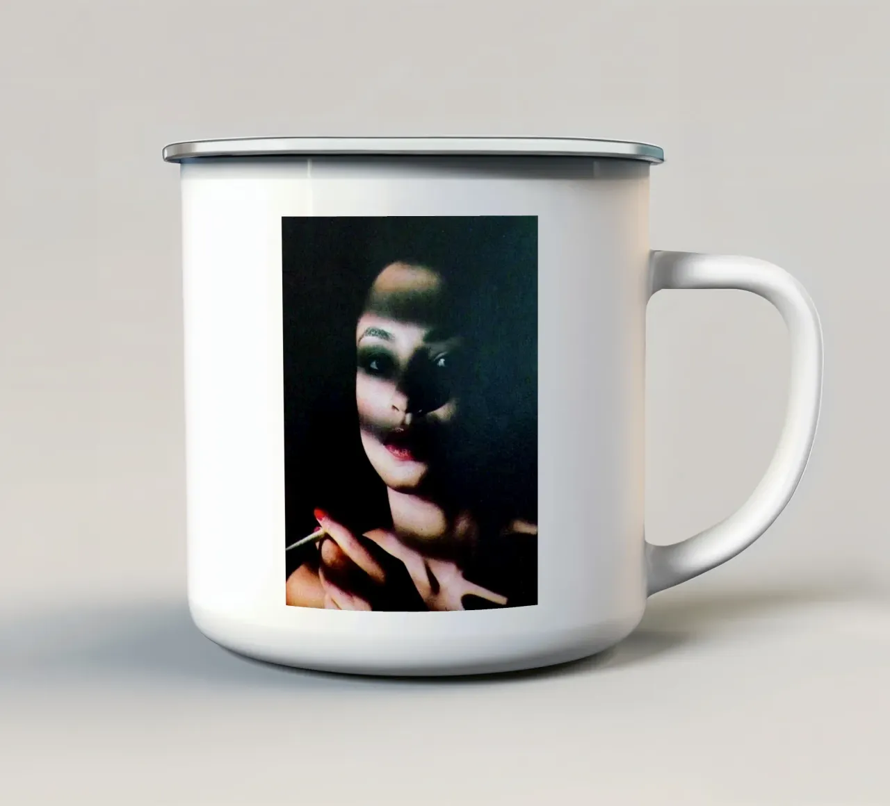 Sade Adu - Amore Sade tazza in smalto da eliouxence