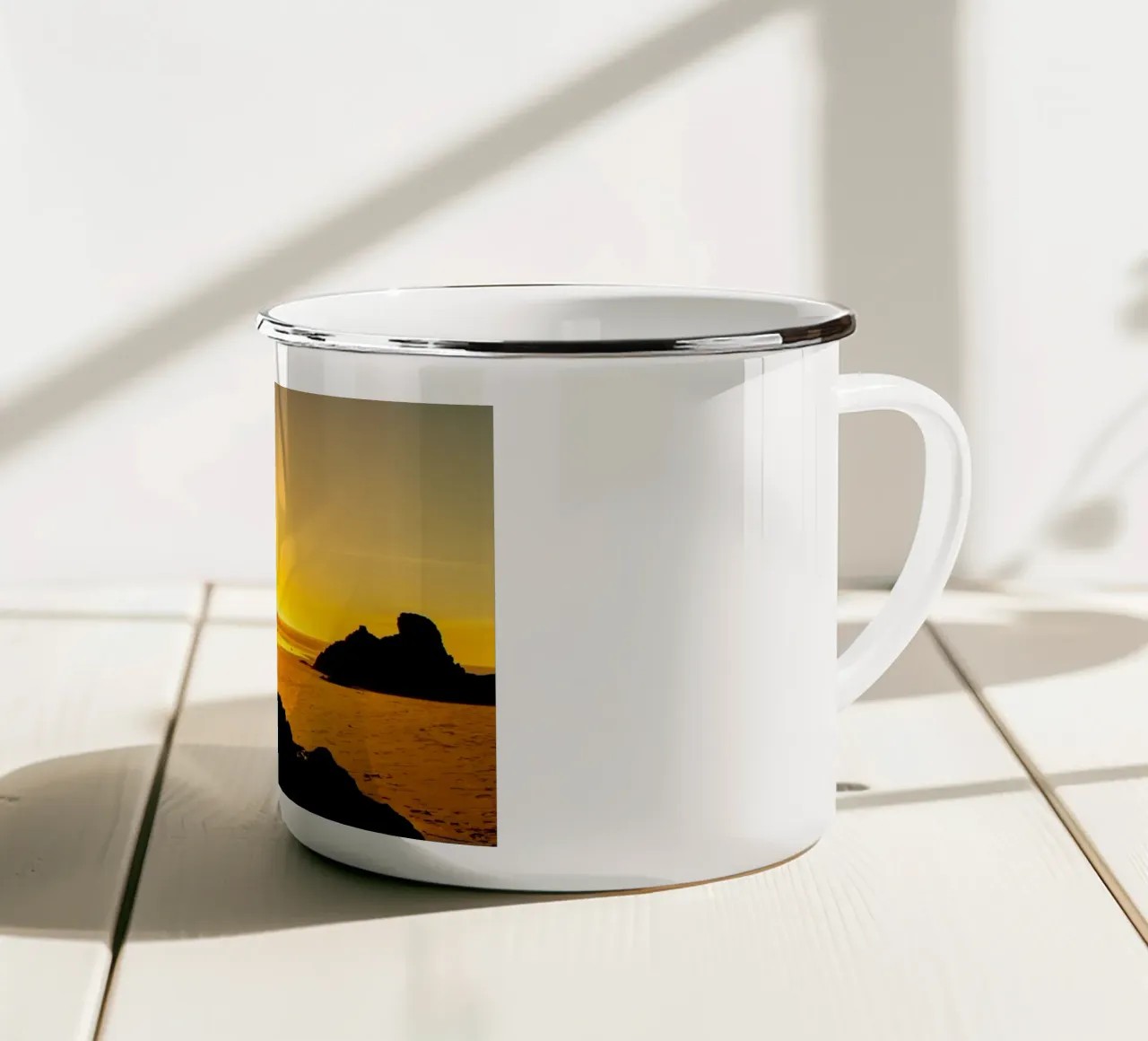 Ragazza al tramonto tazza in smalto da anderm