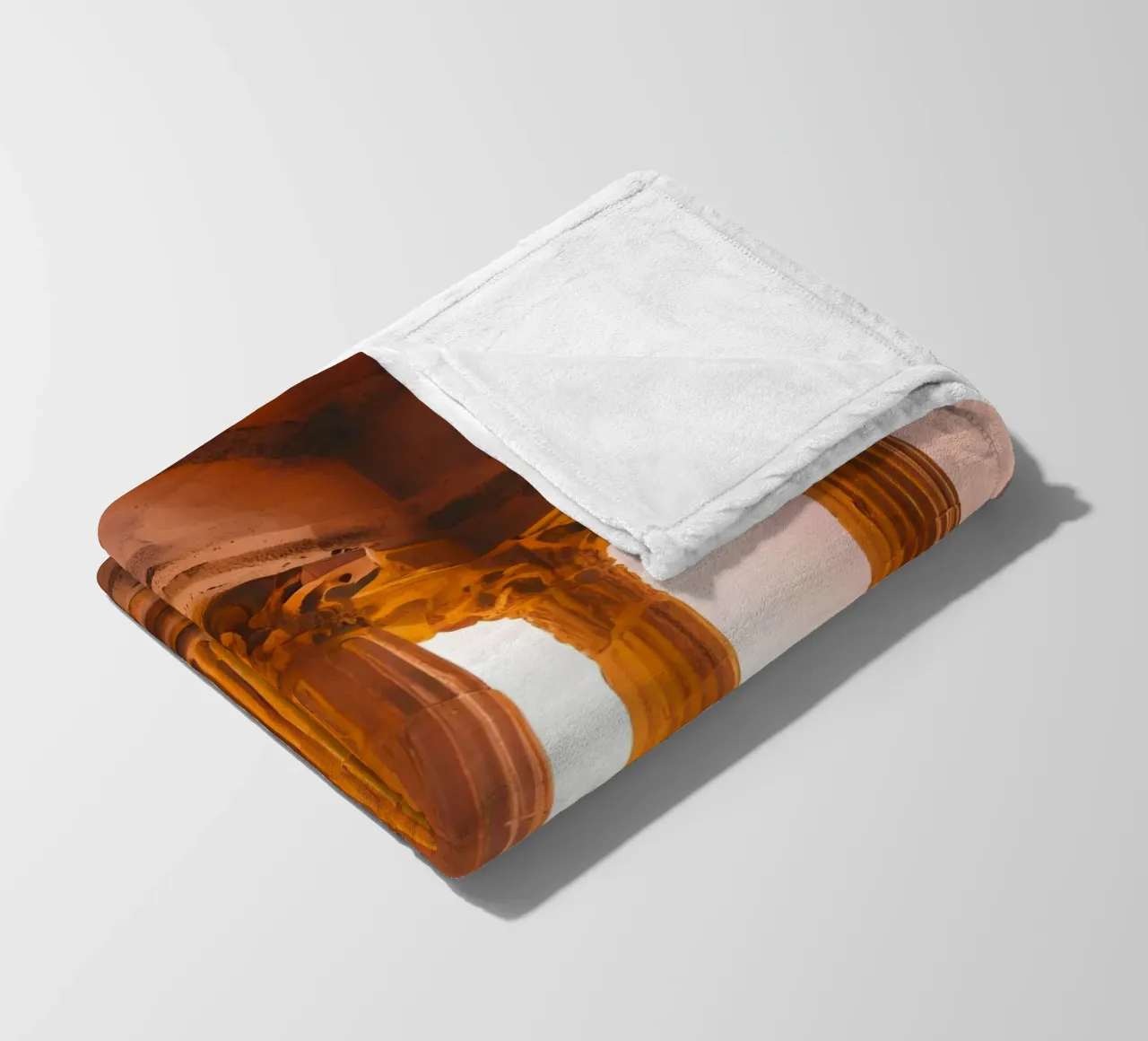 Sunset Column coperta in pile da ICONICA Art Studio