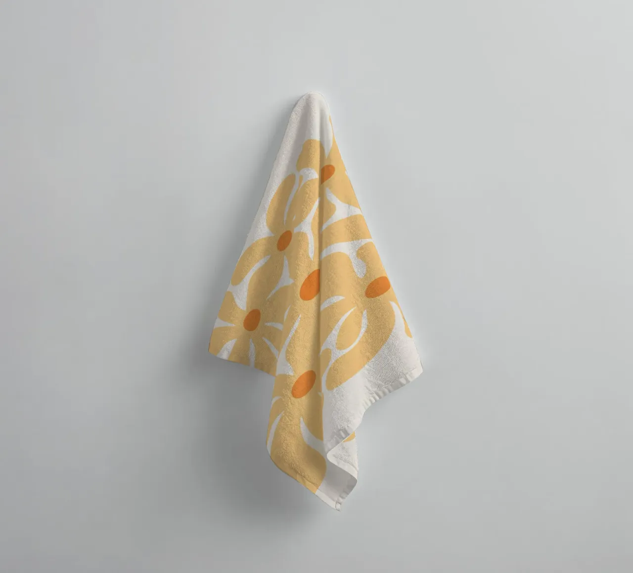 Fiori Groovy anni '70 asciugamano da bagno da Asha Designs