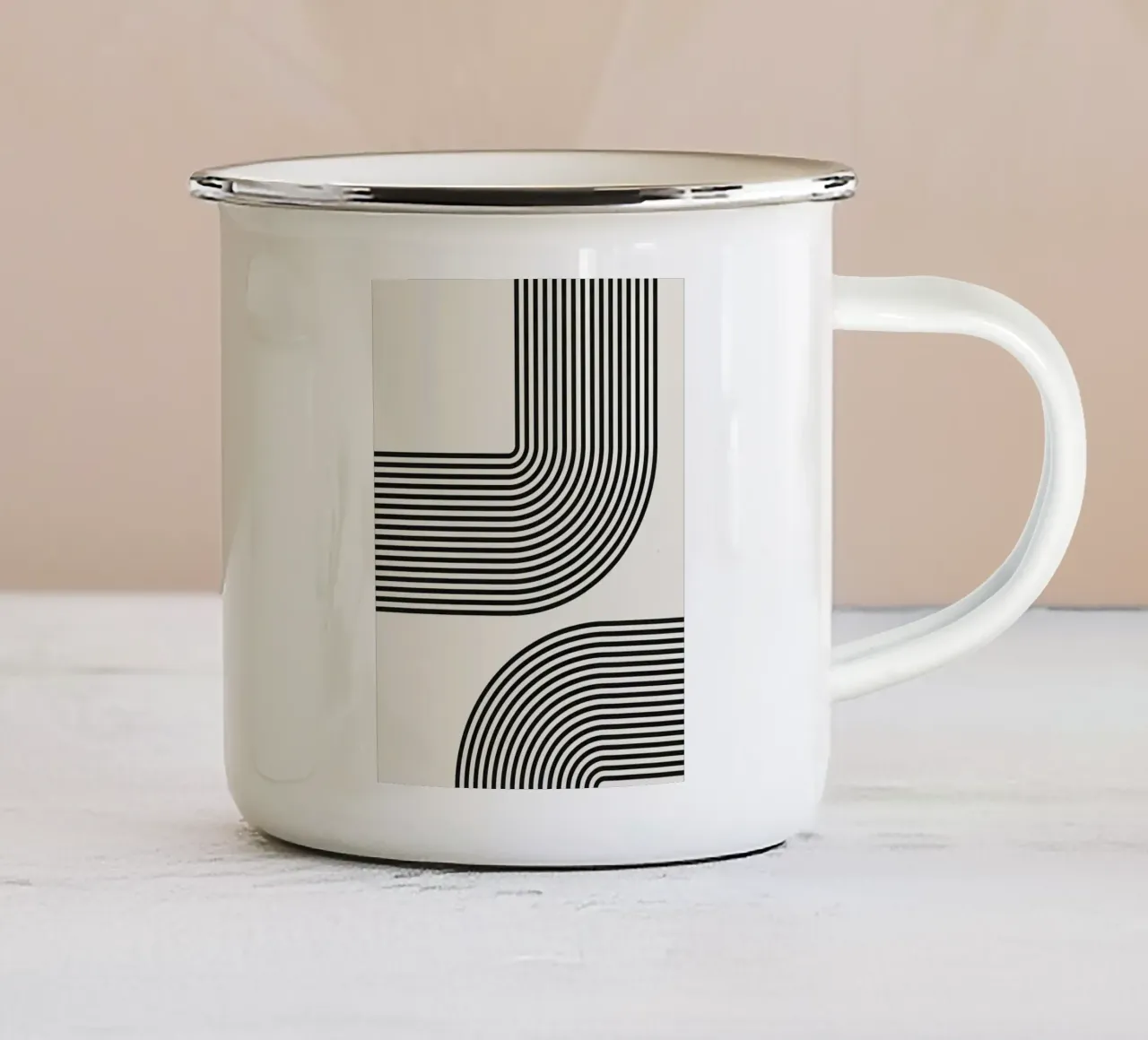 Astratto e geometrico tazza in smalto da Maria Lang