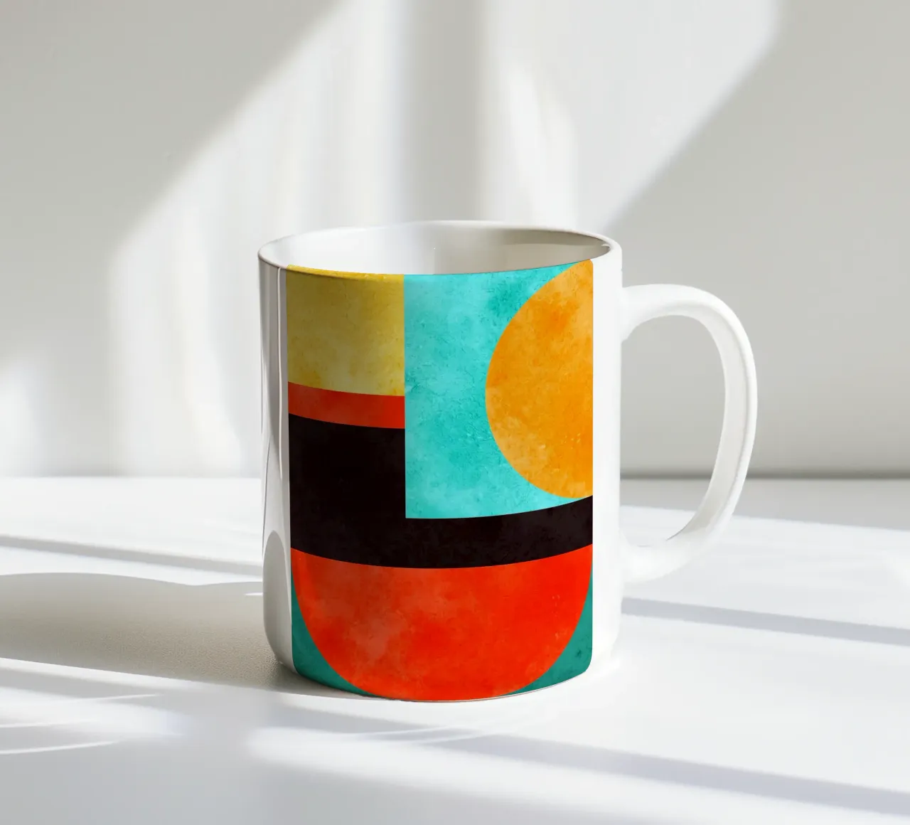 Geometria colorata tazza in ceramica da Maria Lang