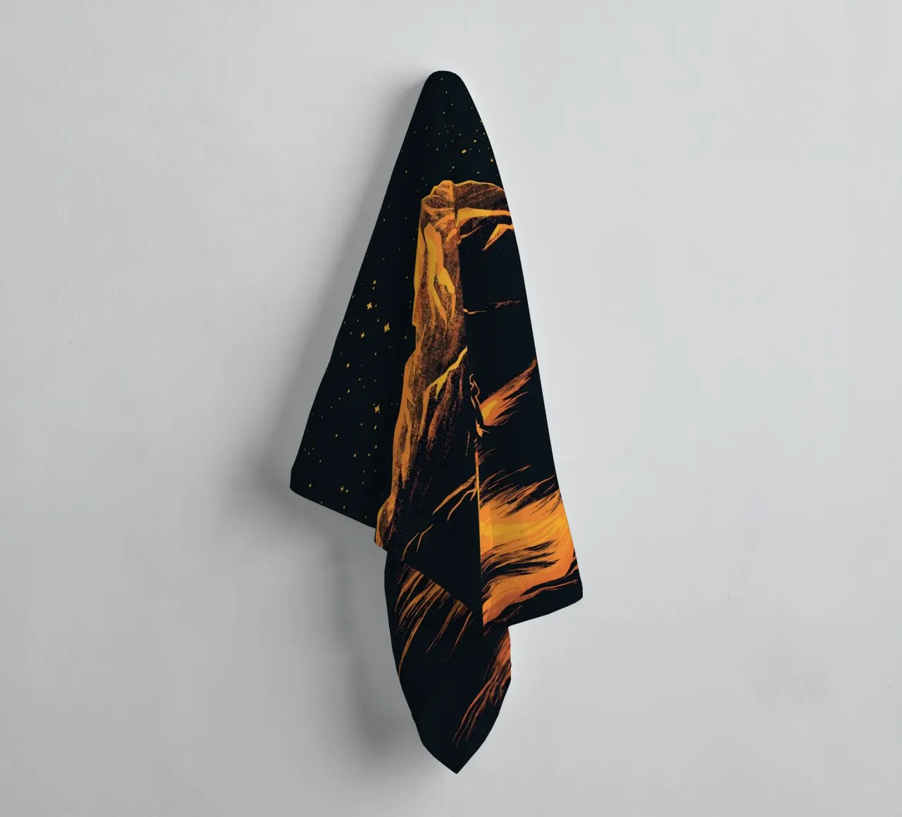 Sentier lumineux vers la montagne des étoiles serviette de bain de pixelbull - medieval art and more