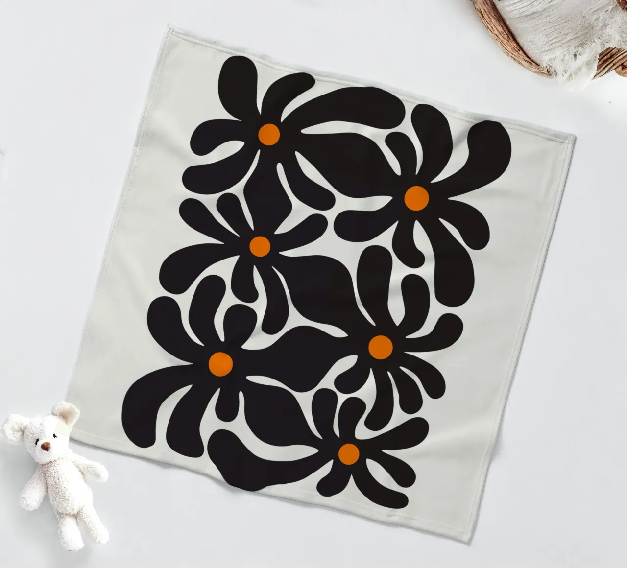 Fiori retrò coperta in pile da Asha Designs