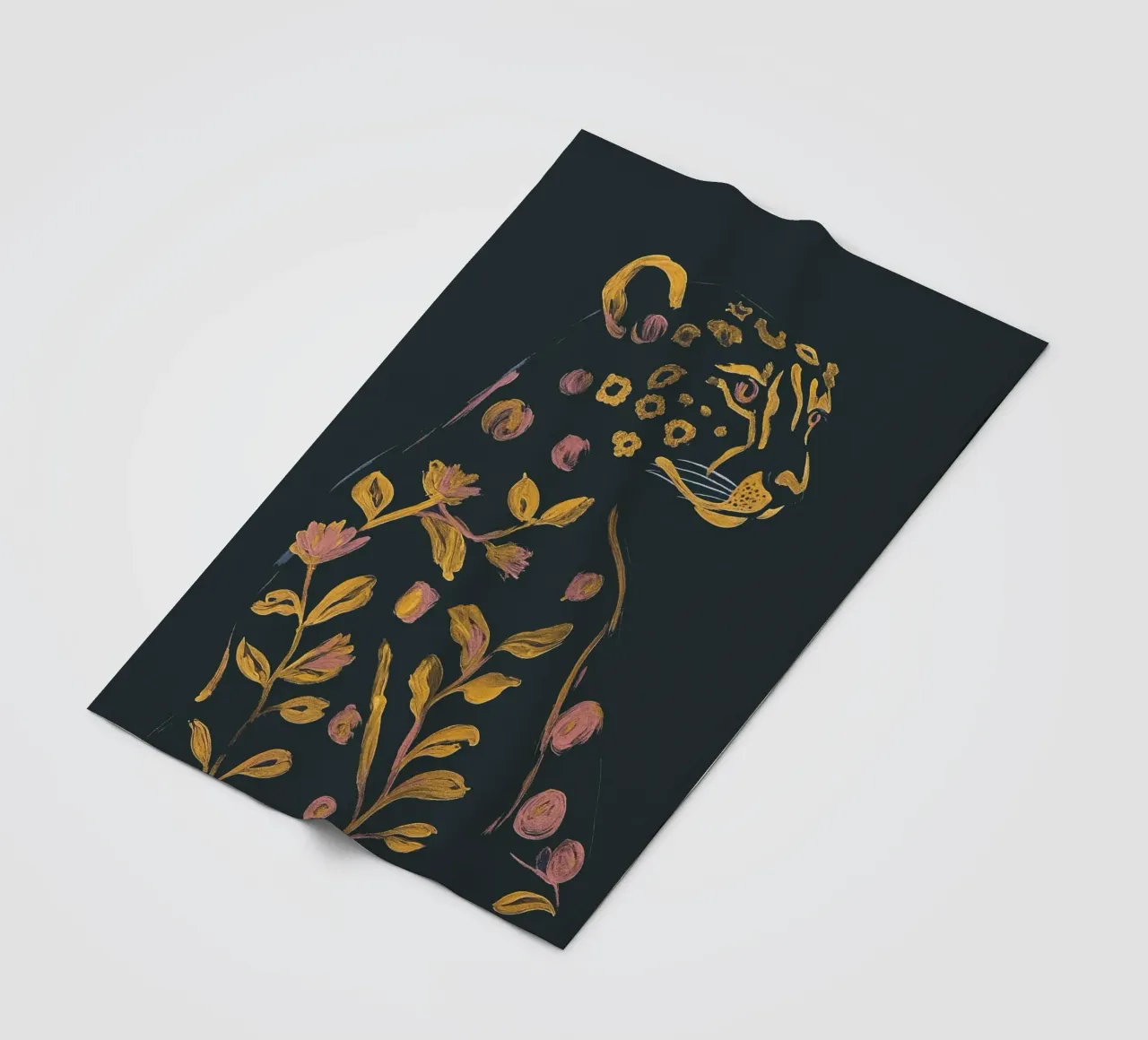 Ghepardo floreale coperta in pile da ThingDesign
