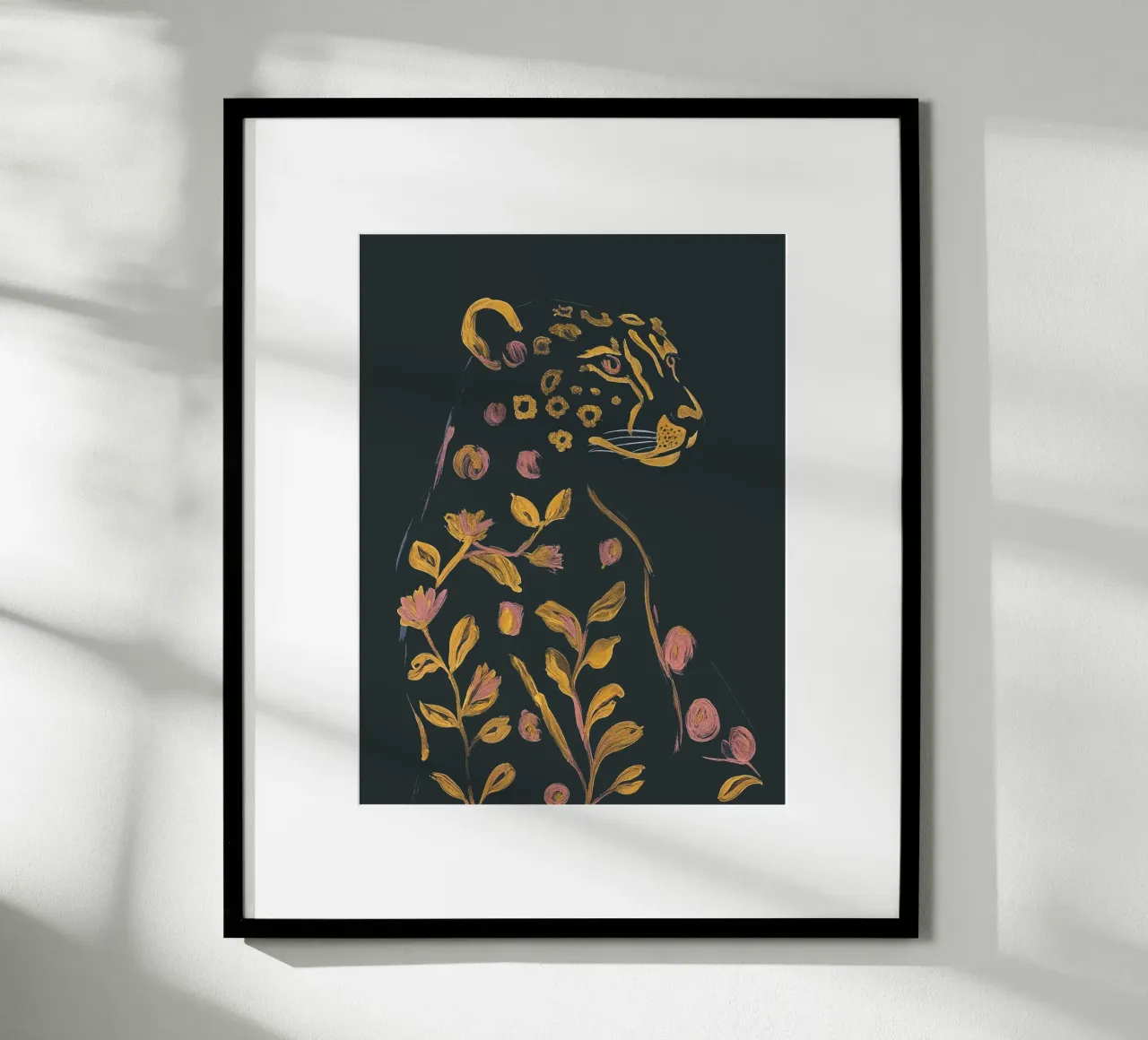 Ghepardo floreale poster con telaio in legno da ThingDesign